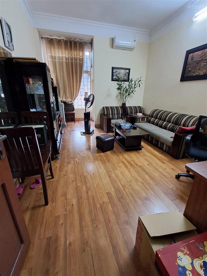 Mbkd mặt phố nguyễn văn cừ  tầng 1,2,3  cty, showroom, cửa hàng