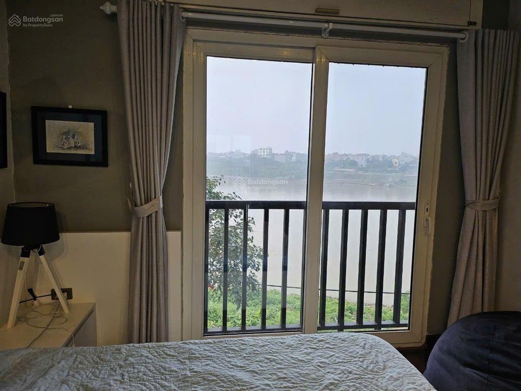 Ngọc thụy  biệt thự sân vườn, view sông đuống  5 ngủ  full đồ