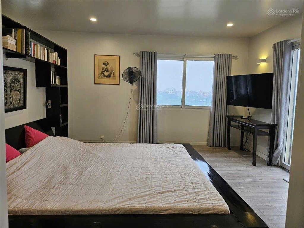 Ngọc thụy  biệt thự sân vườn, view sông đuống  5 ngủ  full đồ