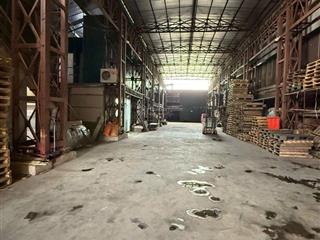 Đức giang  kho 1300m2  3 pha  container