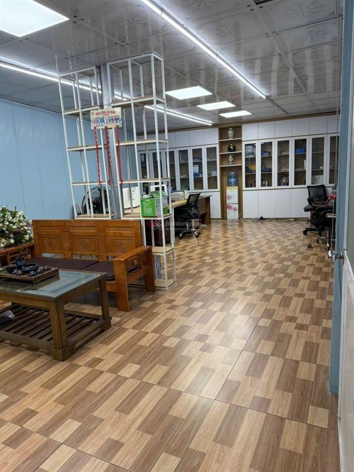 Đức giang  kho 1300m2  3 pha  container