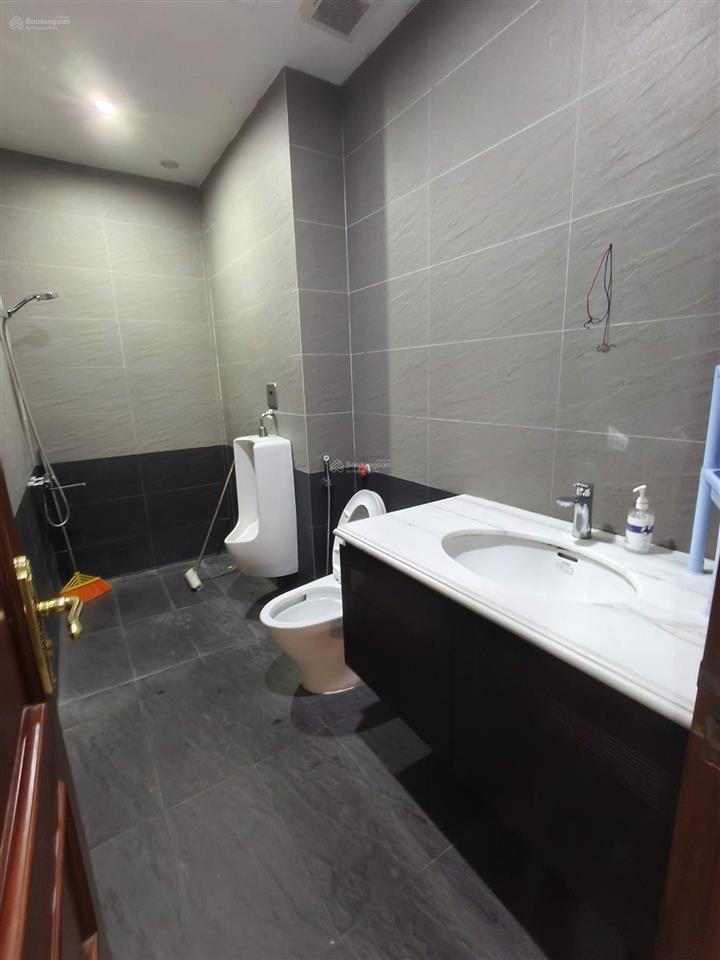 Kđt sài đồng  nguyên căn 170m2 xây 6 tầng, thang máy  ở, kd, vp