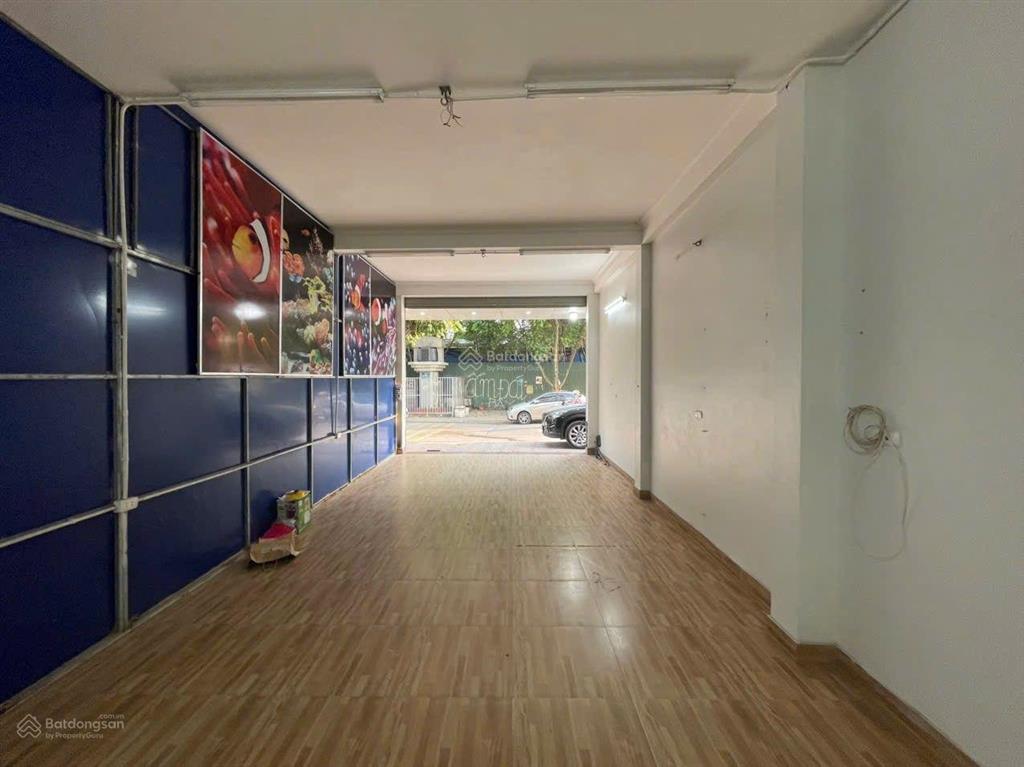 Hoa lâm  nguyên căn 4 tầng, mặt tiền to  ô tô  ở, kd, vp