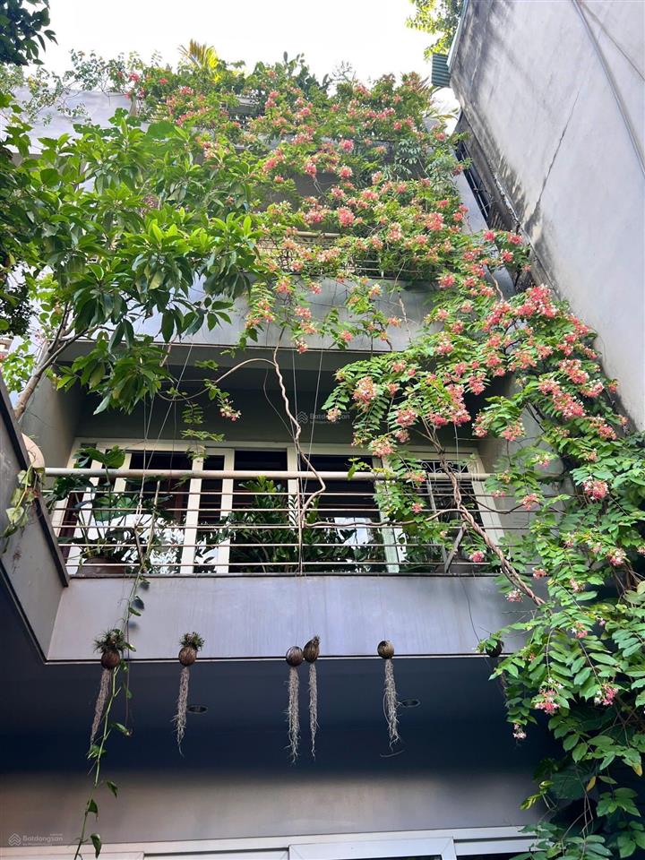 Thạch bàn  biệt thự sân vườn  100m2 4 tầng