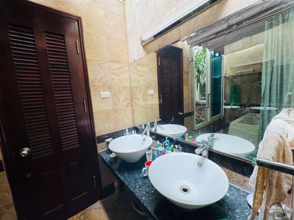 Thạch bàn  biệt thự sân vườn  100m2 4 tầng