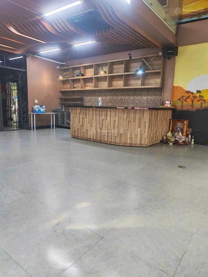 Việt hưng  tòa nhà 5 tầng thang máy, lô góc  kd, vp, showroom