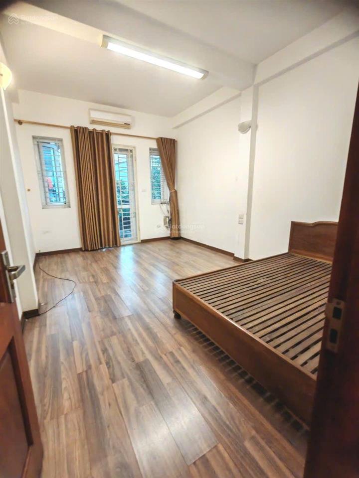 Bồ đề  nguyên căn 64m2  3 tầng  10tr