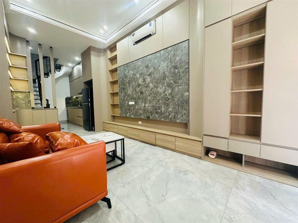 Nguyễn văn cừ, ngọc lâm  nhà 6 tầng  full nội thất  mới đẹp