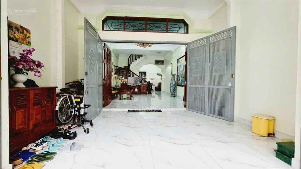 Cho thuê nguyên căn khu 918 phúc đồng  75m2  4 tầng  15tr/th