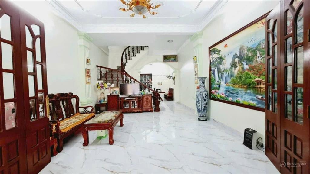 Cho thuê nguyên căn khu 918 phúc đồng  75m2  4 tầng  15tr/th