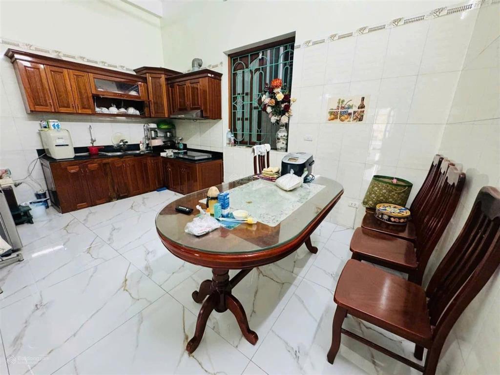 Cho thuê nguyên căn khu 918 phúc đồng  75m2  4 tầng  15tr/th