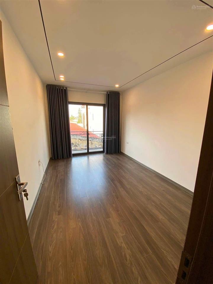 Vũ xuân thiều  nguyên căn 50m2  4 tầng  4 ngủ  full đồ  10tr/th