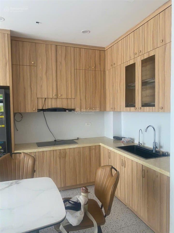 Berriver  căn 70m2  2 ngủ  full đồ  13tr