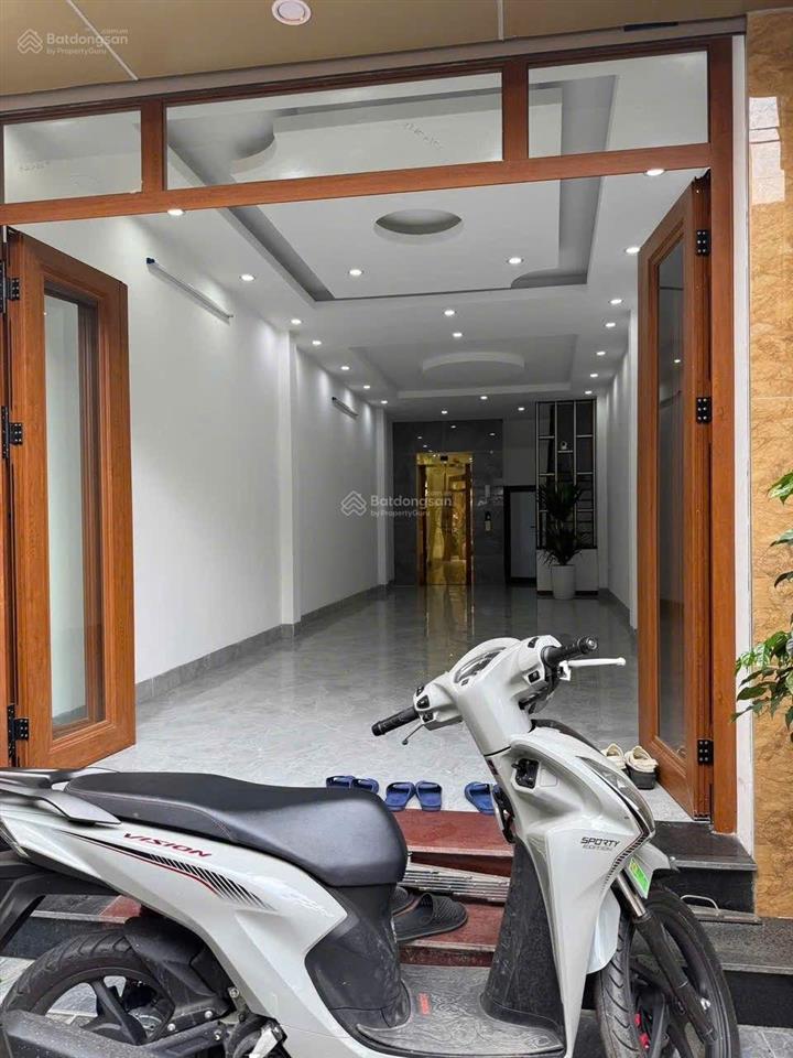 Thạch bàn  nhà 50m2  6 tầng, thang máy  full đồ  ô tô  12,5tr