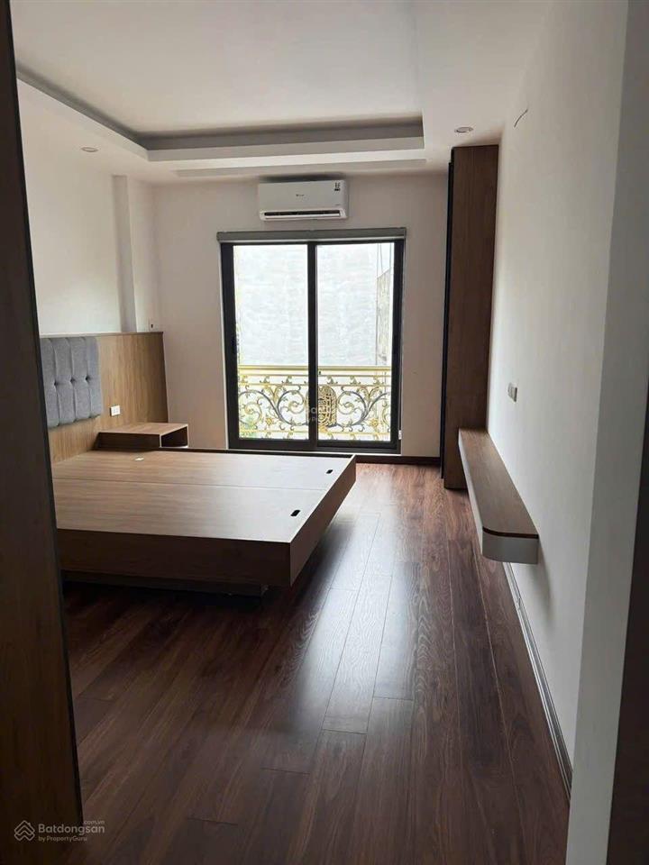 Thạch bàn  nhà 50m2  6 tầng, thang máy  full đồ  ô tô  12,5tr