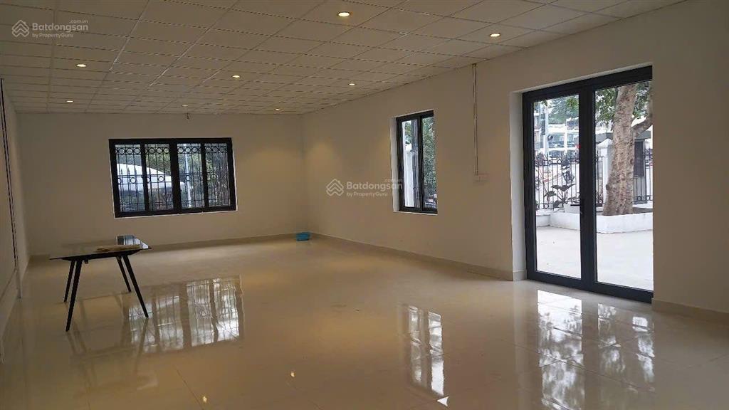 Bồ đề  cho thuê mbvp, cty, showroom  550m2