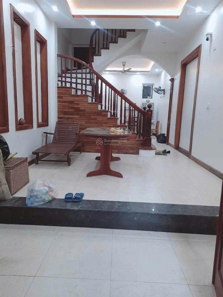 Tư đình  nguyên căn  4 ngủ  full đồ  ô tô  12tr