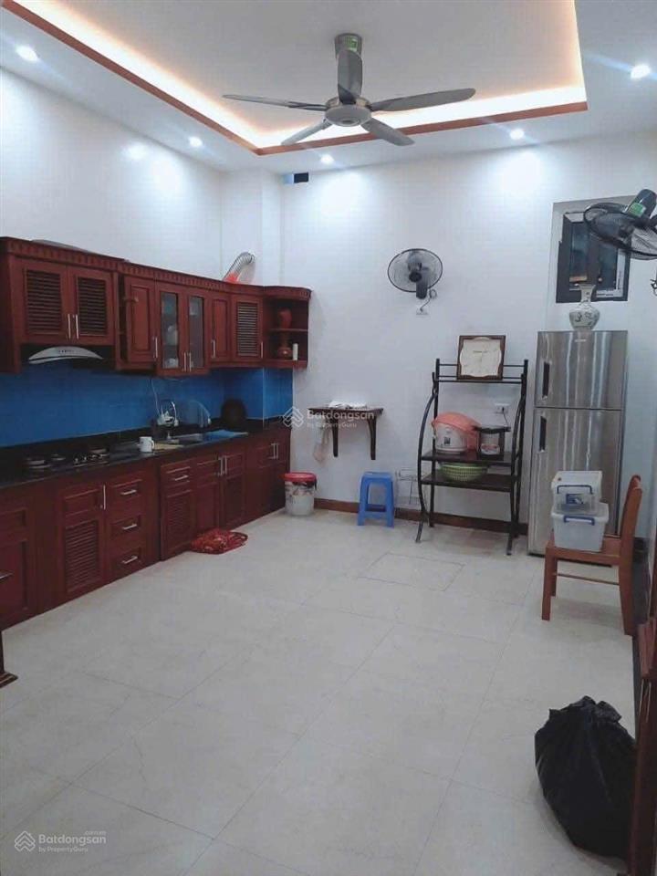 Tư đình  nguyên căn  4 ngủ  full đồ  ô tô  12tr