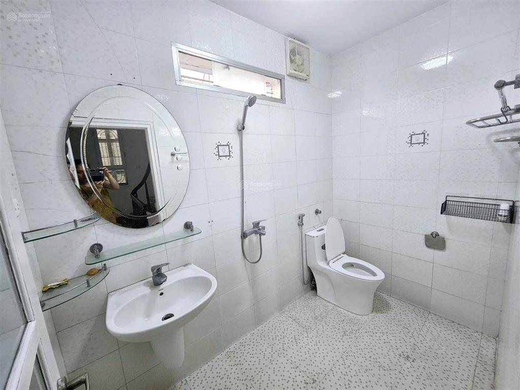Hồng tiến  nguyên căn 90m2  3 tầng  full đồ