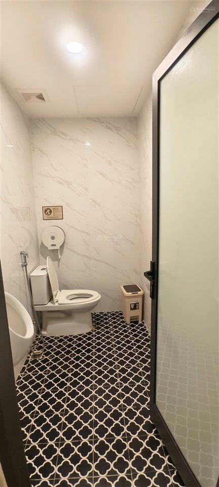 Chân đế berriver, 390 nguyễn văn cừ  mbkd  2 tầng