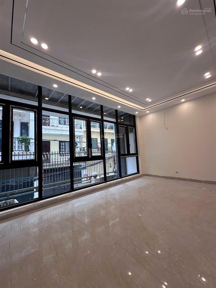 Tư đình  nhà 107m2  6 tầng, thang máy  ô tô  chỉ 22tr