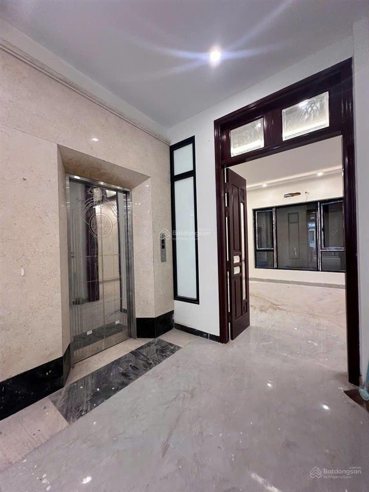 Tư đình  nhà 107m2  6 tầng, thang máy  ô tô  chỉ 22tr