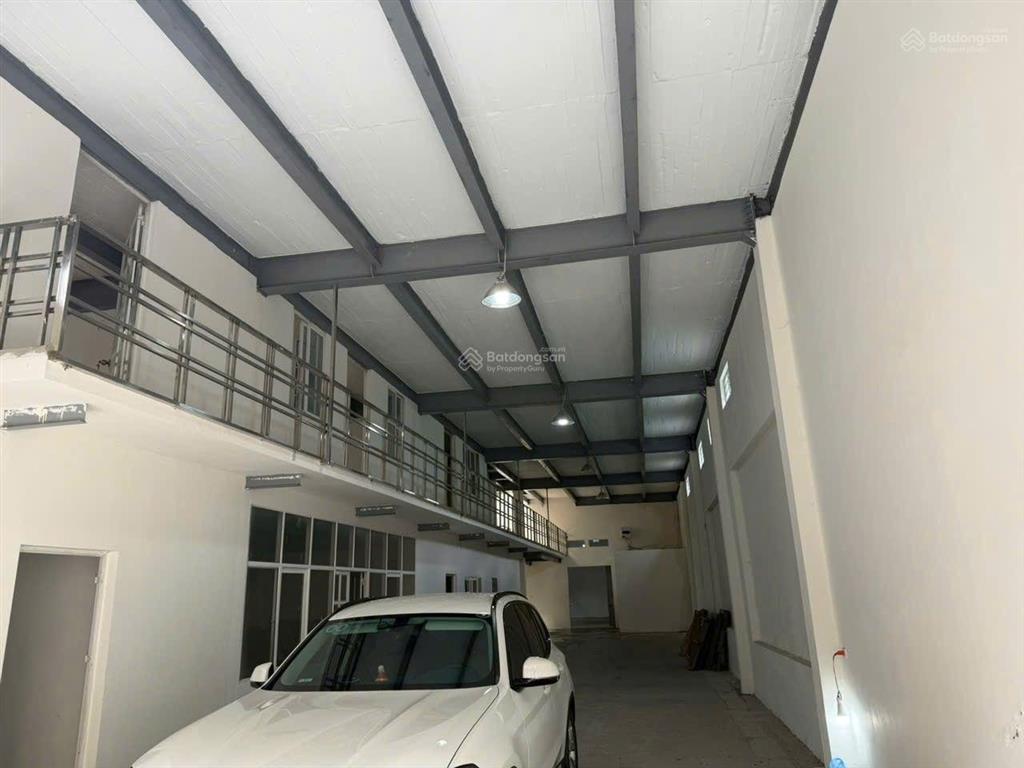 Cho thuê kho  450m2  2 tầng  sử dụng 850m2  xe 5 tấn