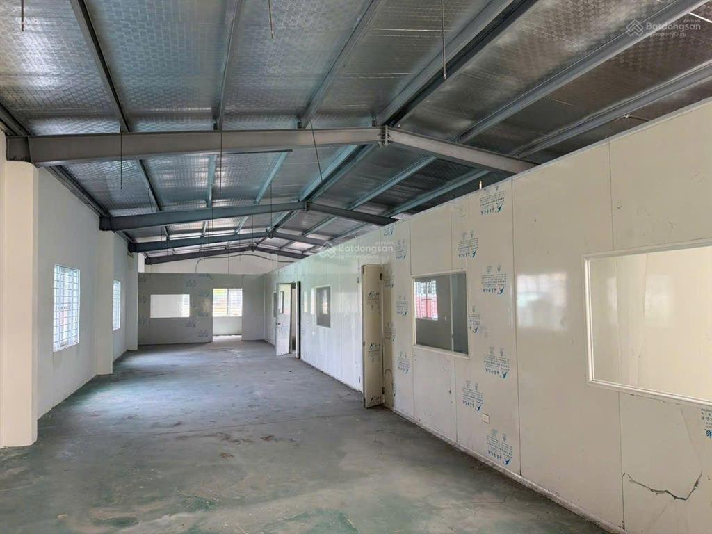 Cho thuê kho  450m2  2 tầng  sử dụng 850m2  xe 5 tấn