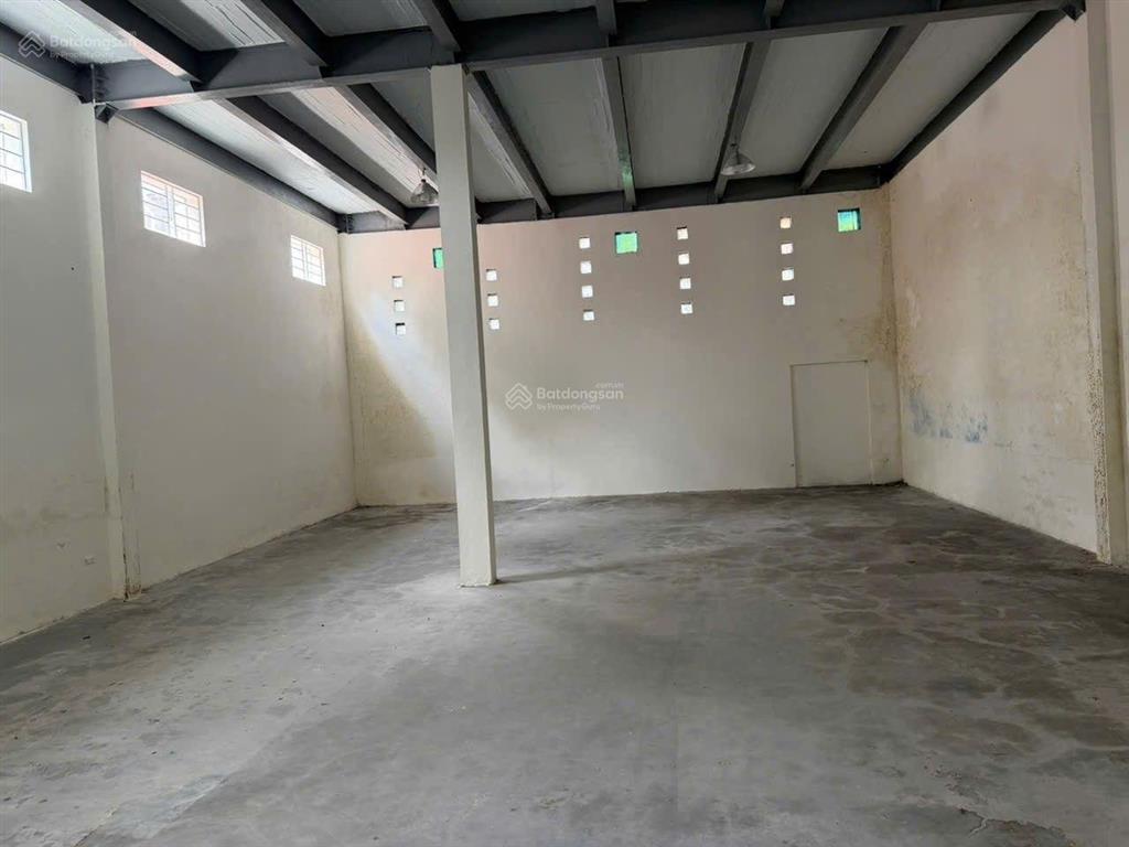 Cho thuê kho  450m2  2 tầng  sử dụng 850m2  xe 5 tấn