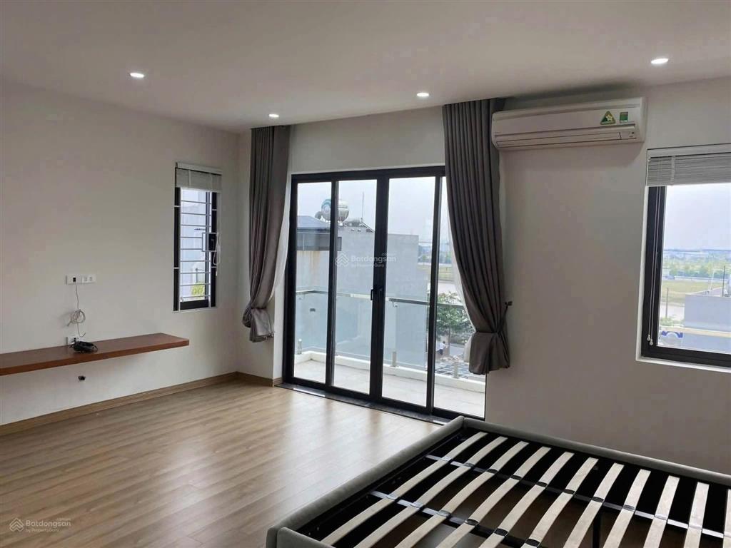 Mặt phố phúc lợi  nguyên căn 86m2  6 tầng, thang máy  cty, vp