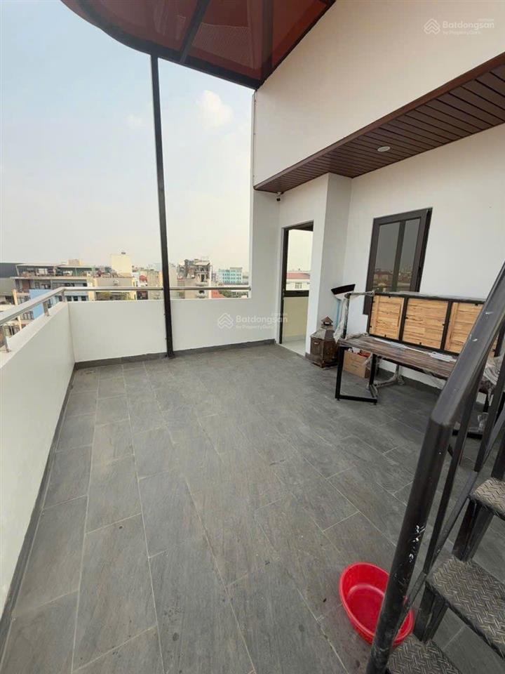 Thượng thanh  nhà 6 tầng, thang máy  vp, trung tâm dạy học