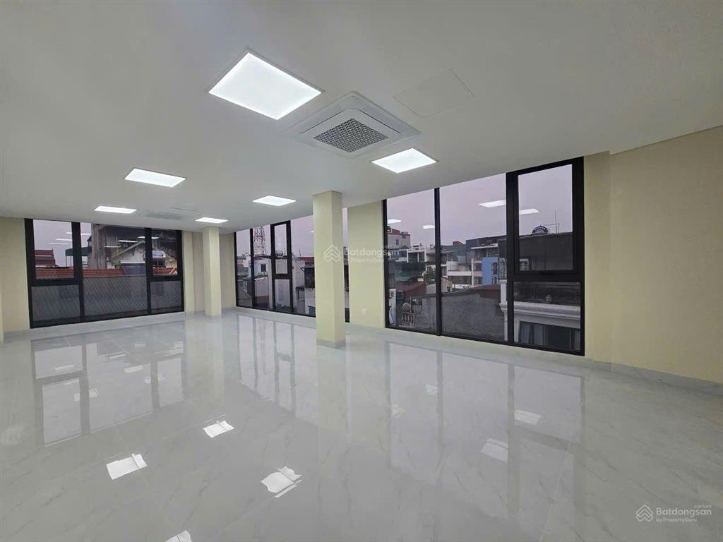 Thượng thanh  nhà 6 tầng, thang máy  vp, trung tâm dạy học