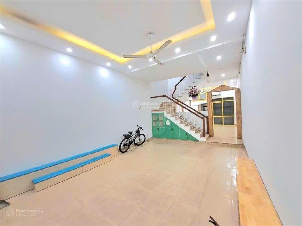 Khu dân cư 918  nguyên căn 75m2  5 tầng  ô tô tránh, vỉa hè  18tr