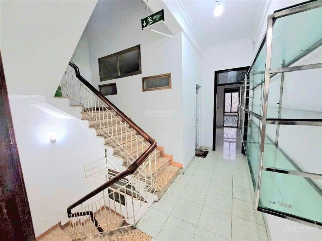 Khu dân cư 918  nguyên căn 75m2  5 tầng  ô tô tránh, vỉa hè  18tr