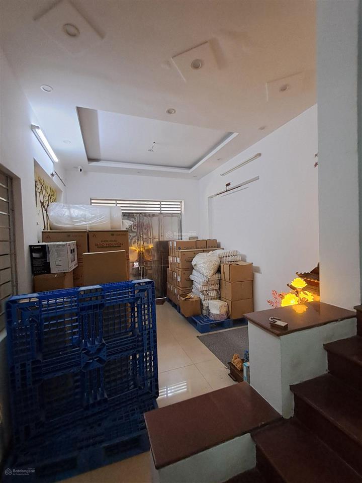 Khu 918  nguyên căn 55m2  5 tầng  ở, vp  ô tô tránh