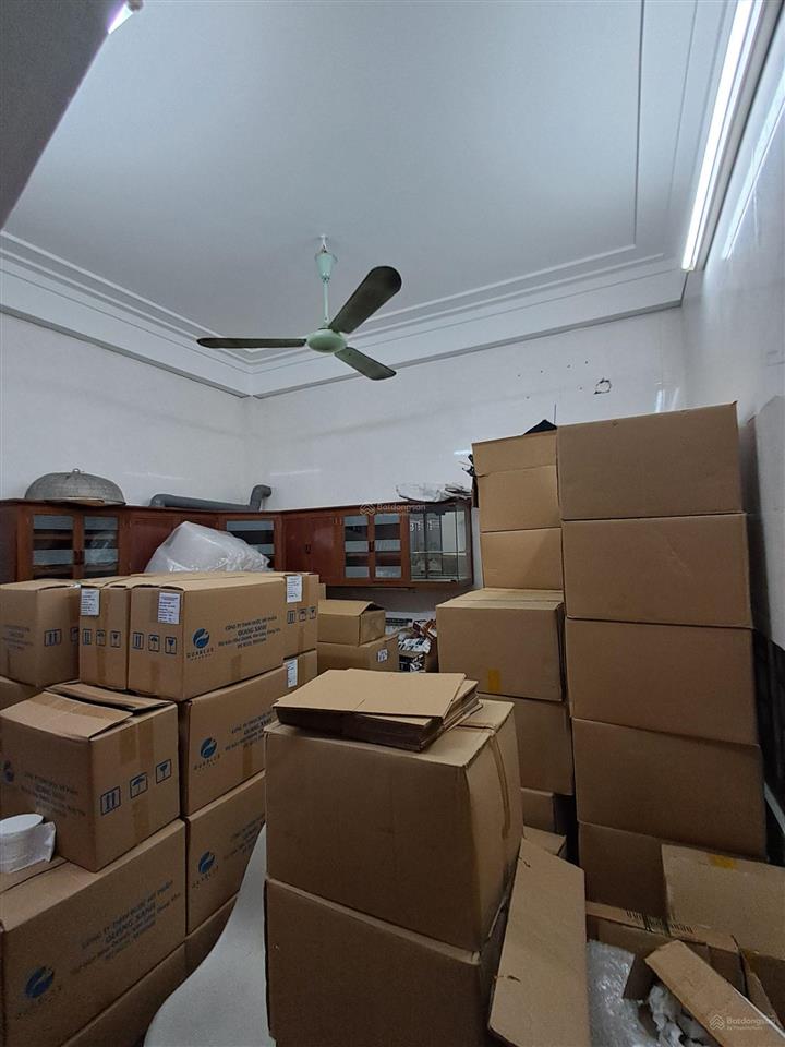 Khu 918  nguyên căn 55m2  5 tầng  ở, vp  ô tô tránh