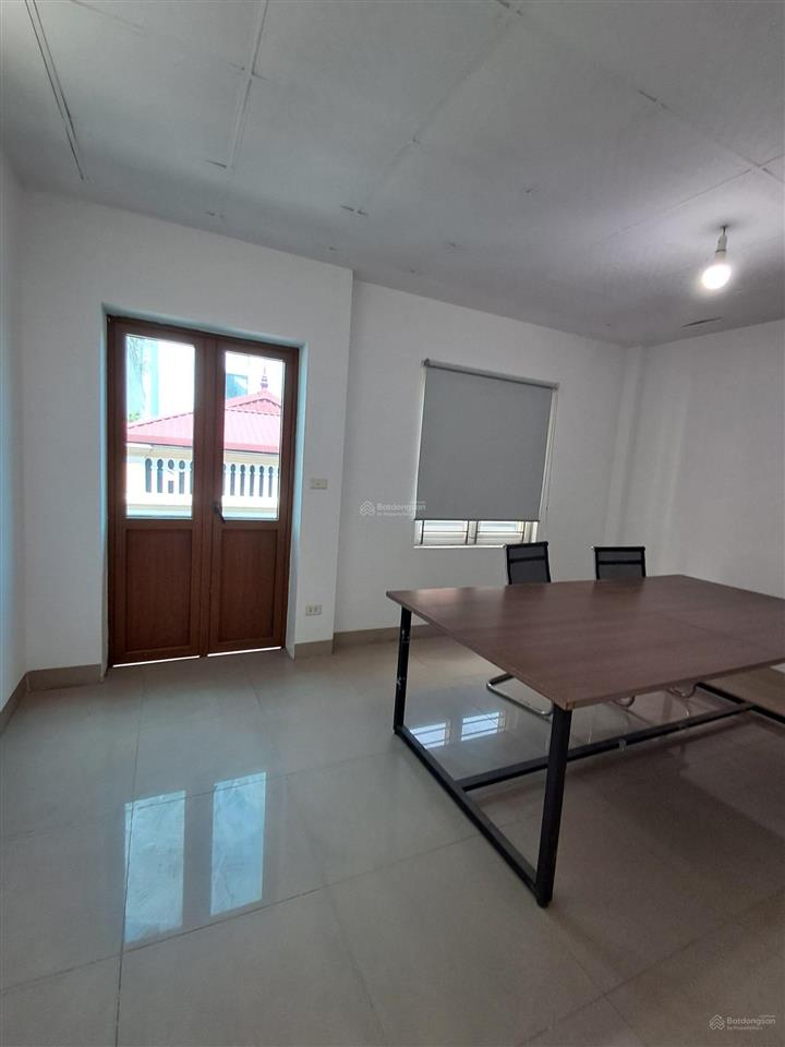 Khu 918  nguyên căn 55m2  5 tầng  ở, vp  ô tô tránh