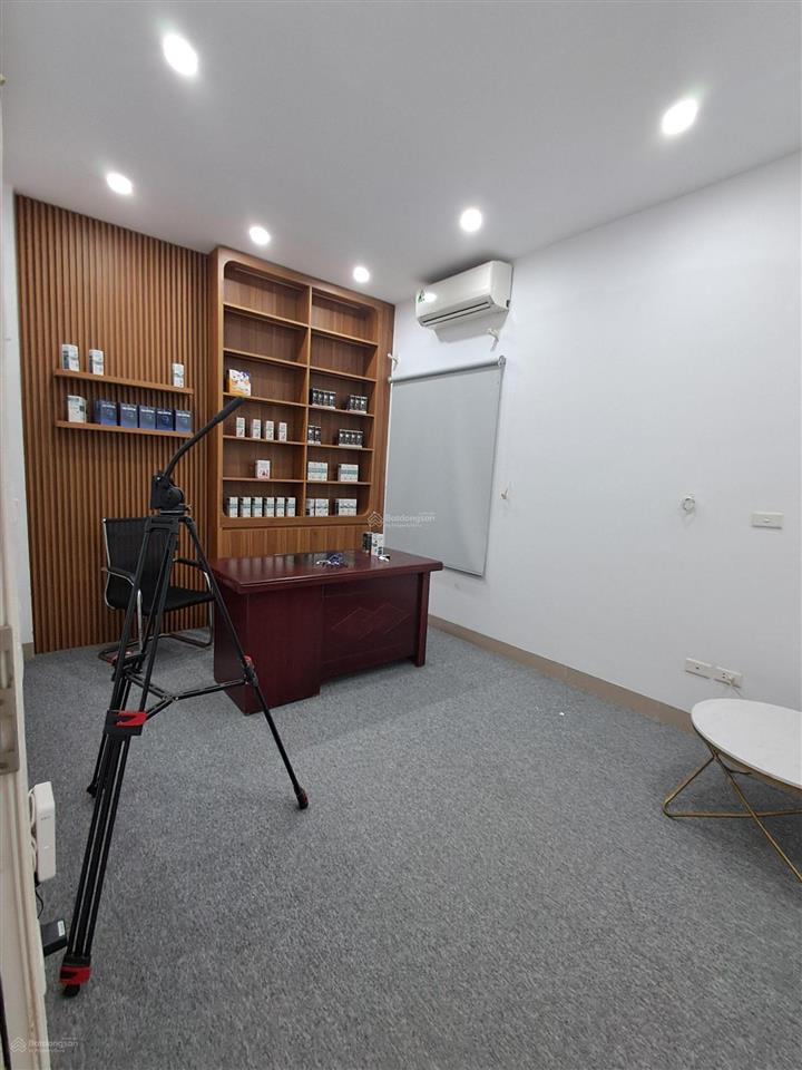 Khu 918  nguyên căn 55m2  5 tầng  ở, vp  ô tô tránh