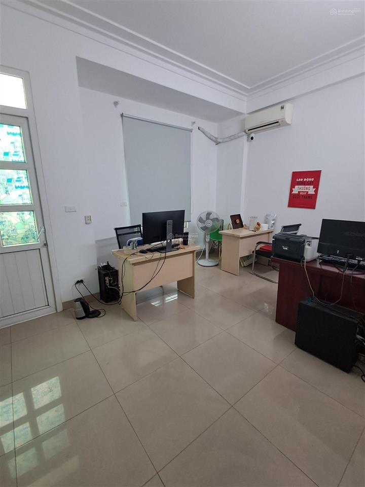Khu 918  nguyên căn 55m2  5 tầng  ở, vp  ô tô tránh