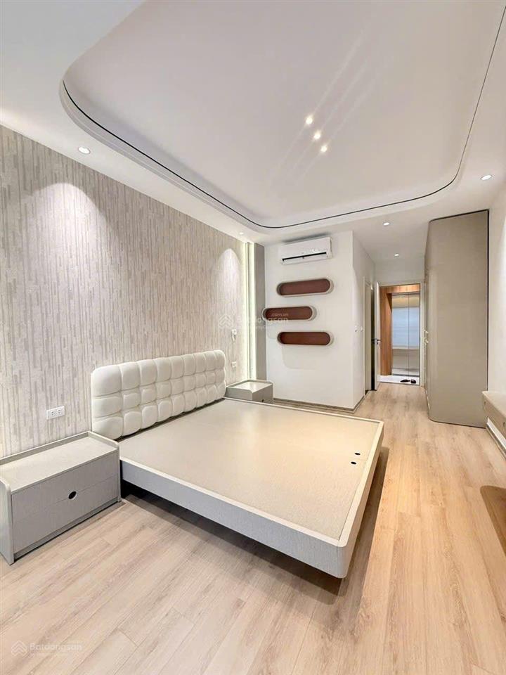 Bồ đề  cho thuê nguyên căn 6 tầng thang máy