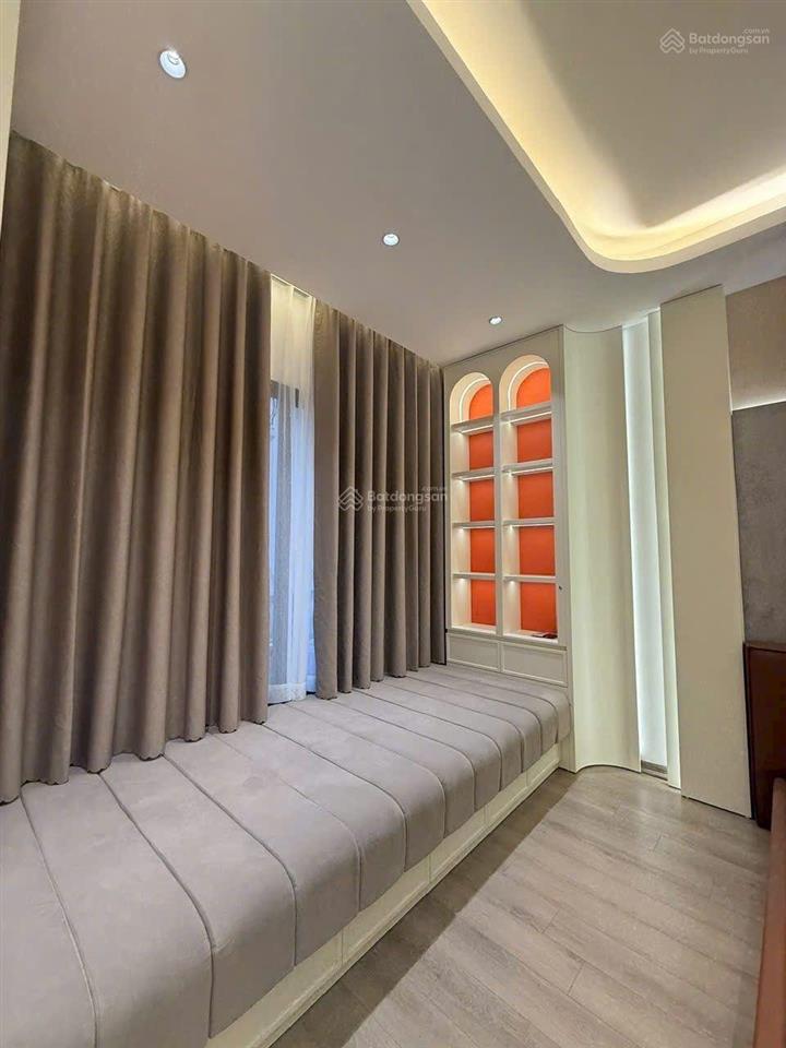 Bồ đề  cho thuê nguyên căn 6 tầng thang máy
