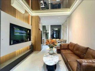 Bồ đề  cho thuê nguyên căn 6 tầng thang máy
