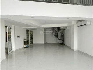 Ngọc thụy  mặt bằng vp, kd  150m2  ô tô tránh