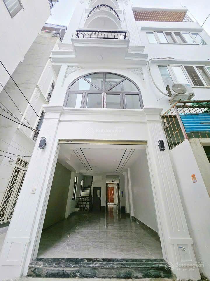 Phúc lợi  nhà 43m2  6 tầng, thang máy  full đồ, ô tô sát cửa  12tr