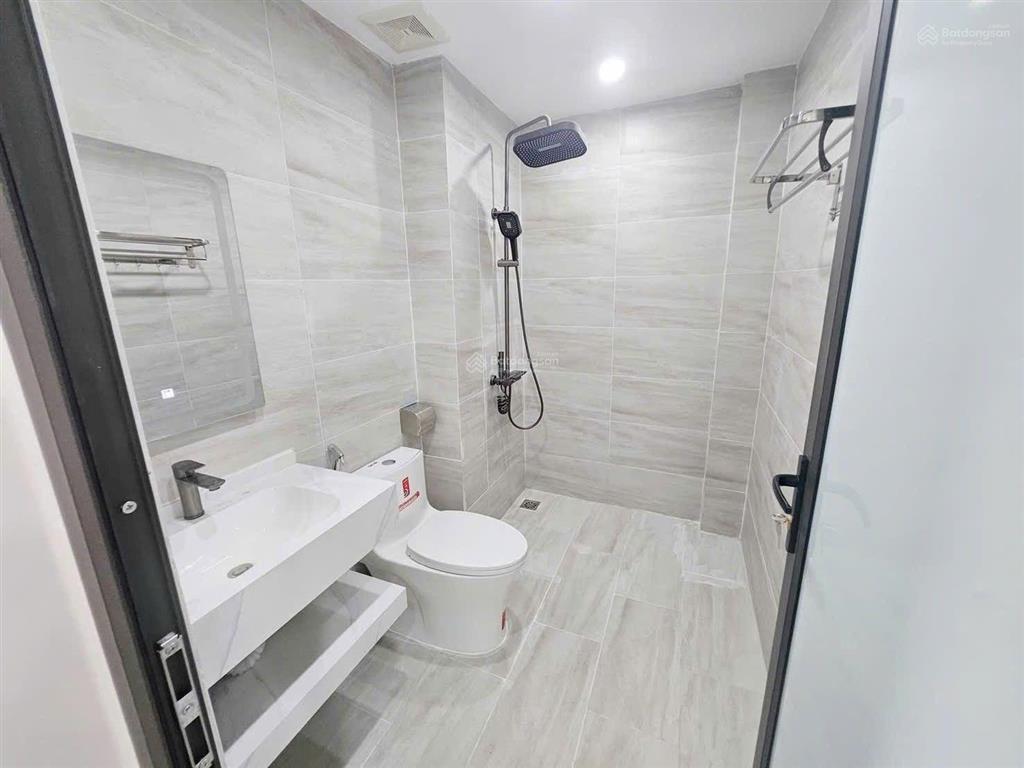 Phúc lợi  nhà 43m2  6 tầng, thang máy  full đồ, ô tô sát cửa  12tr