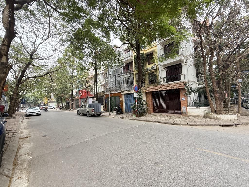 Bán lk văn quán 60m2 phân lô vỉa hè, ô tô tránh đỗ ngày đêm  giá chỉ hơn 16 tỷ