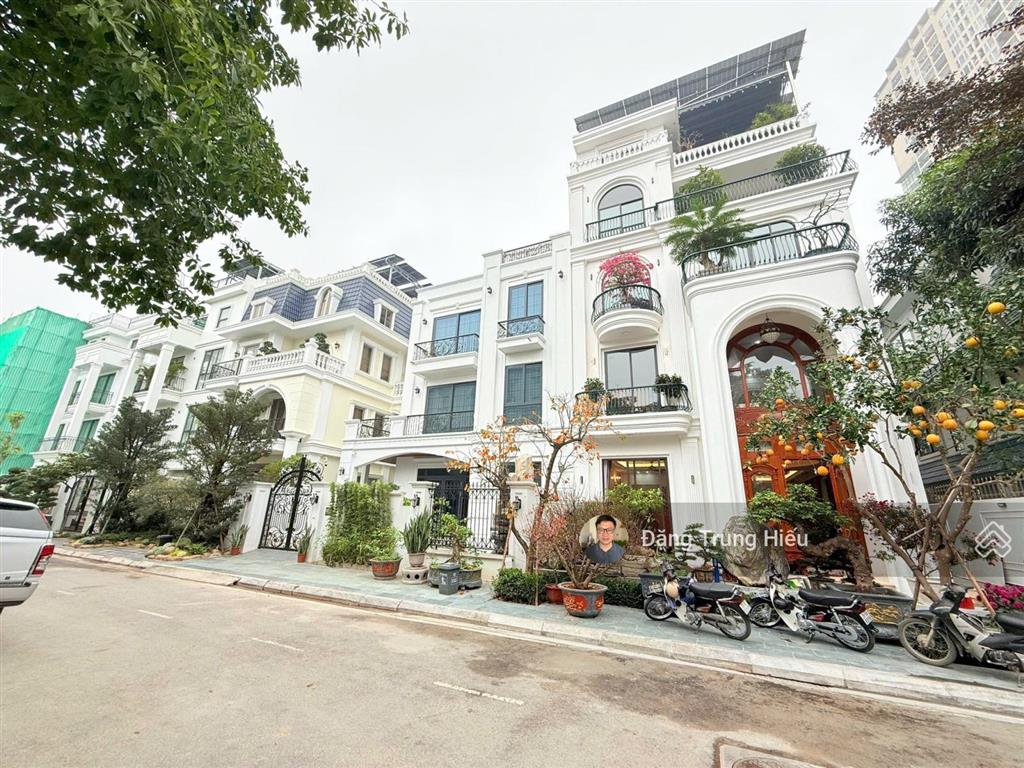 Siêu phẩm bt song lập góc  200m2 x 4 tầng  trục chính  giá tốt khu vực an khánh geleximco
