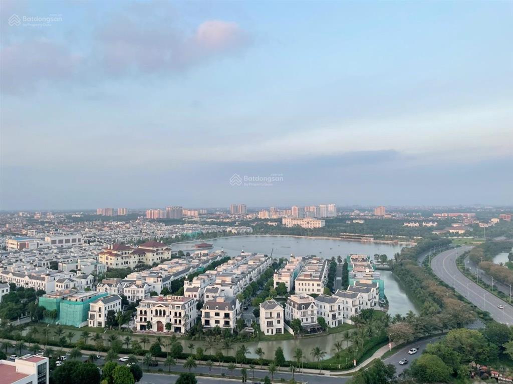 Gia đình có căn hộ 2 ngủ cần bán để chuyển đồi căn to hơn, giá chỉ nhỉnh 4 tỷ