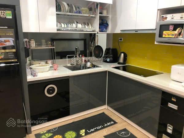 Gia đình có căn hộ 2 ngủ cần bán để chuyển đồi căn to hơn, giá chỉ nhỉnh 4 tỷ