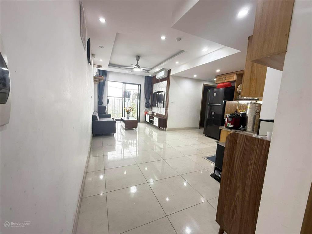 Gia đình có căn hộ 2 ngủ cần bán để chuyển đồi căn to hơn, giá chỉ nhỉnh 4 tỷ